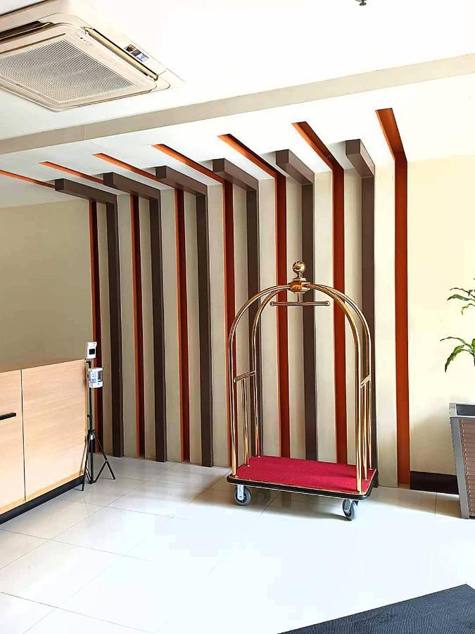 The Palm Tree Condotel Manila Airport Екстериор снимка